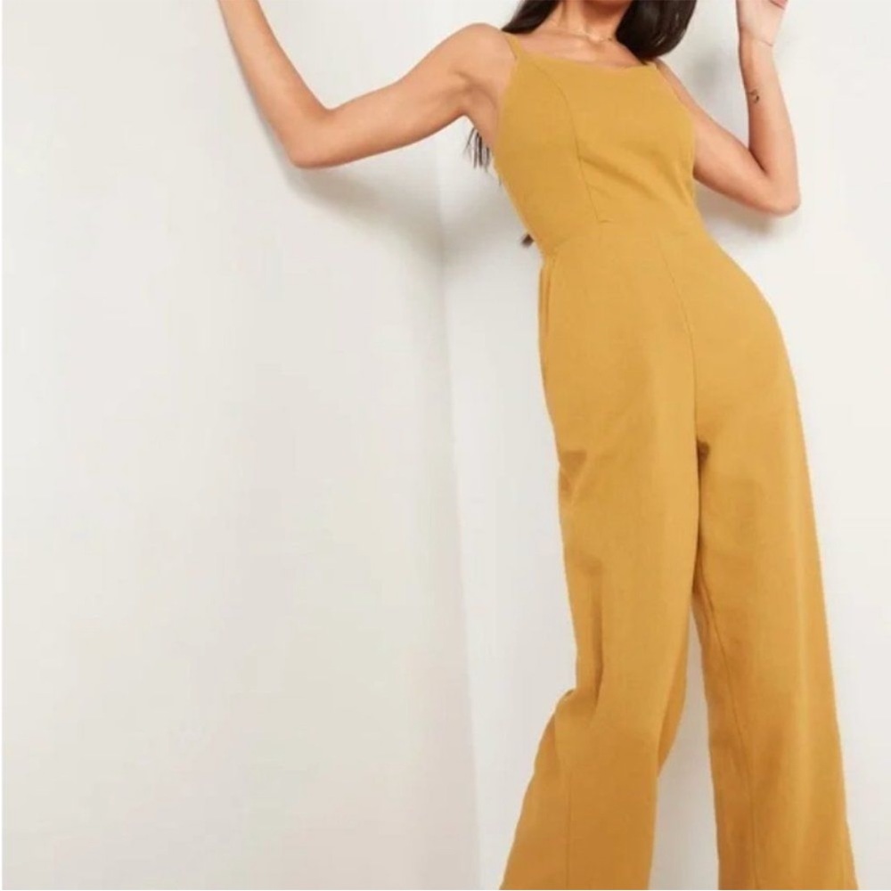 Old Navy Women’s Linen Yellow Jumpsuit